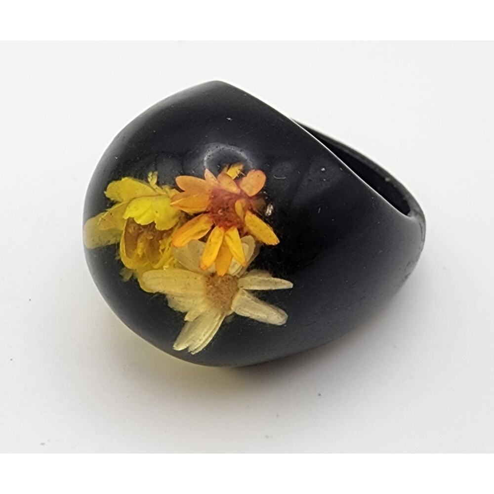 Vintage Imperial Petticoats and Pantaloons Dome Plastic Acrylic Flower Ring Sz 8